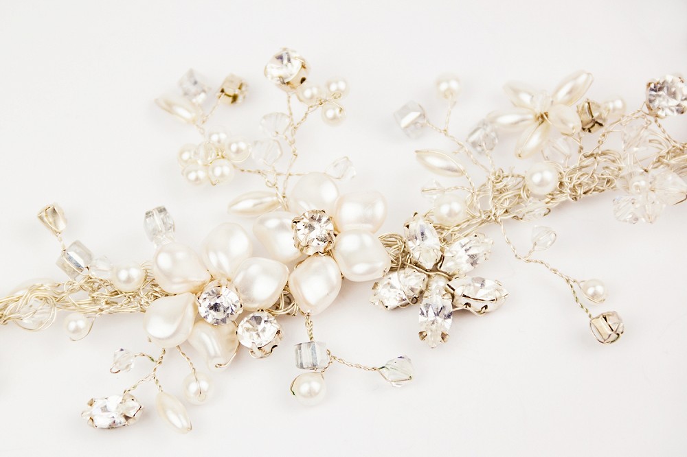 Close up of Garland wedding hairvine