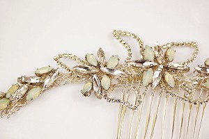 Close up of Winsor hair accessory