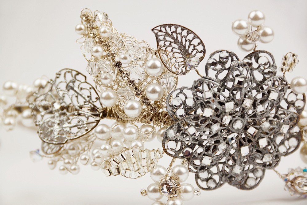 Close up of Vany wedding hair accessory