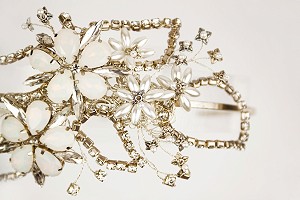 Close up of Hesta bridal headpiece